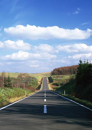 免許合宿で免許取得を目指す学生・社会人必見!おすすめ教習所比較と料金の安さに注目した免許合宿のメリットとデメリット