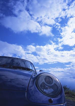 スポーツカー売却のポイント!査定は出張で手間なし、高額買取も実現!